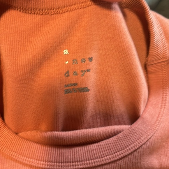 Tank - Picture 3 of 3